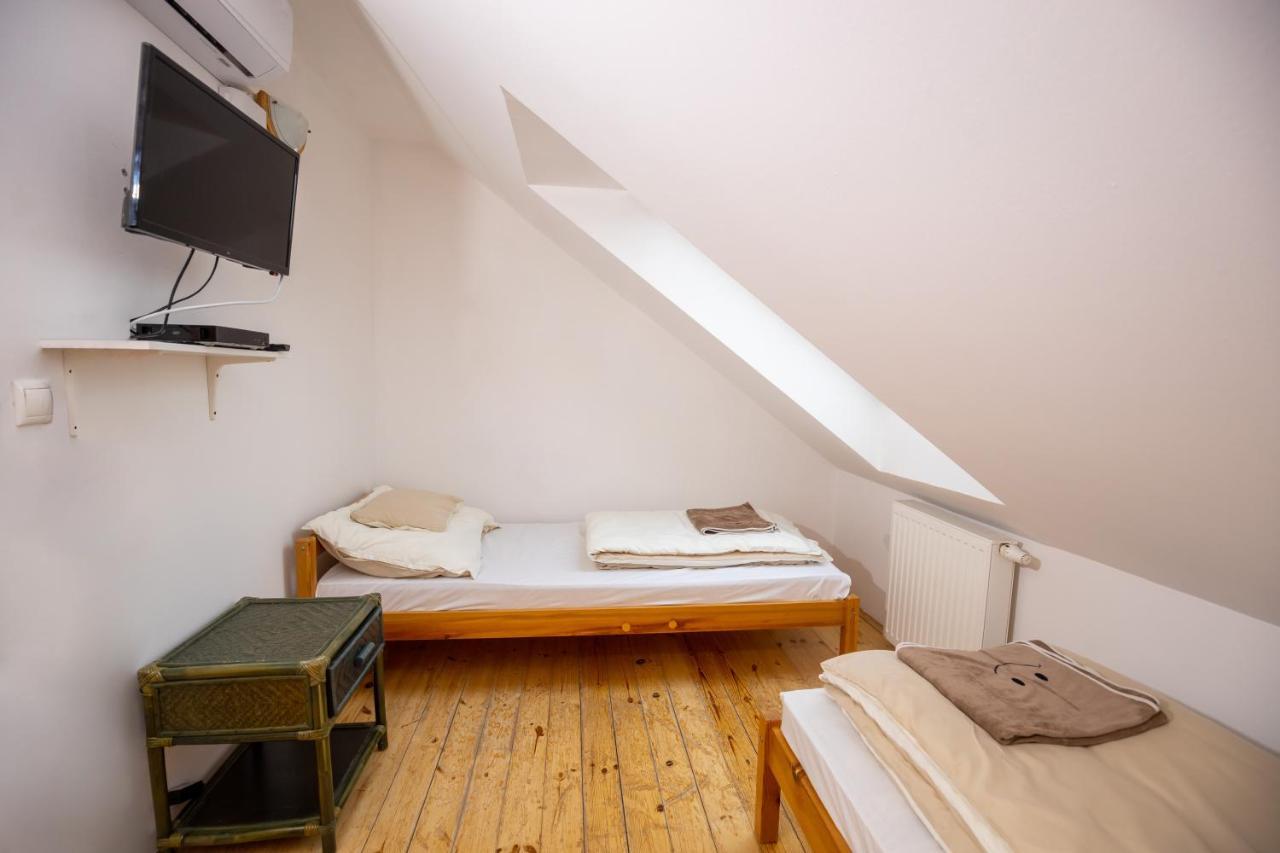 Noble'S Panzio Es Etterem Bed and Breakfast Nemesnép Εξωτερικό φωτογραφία