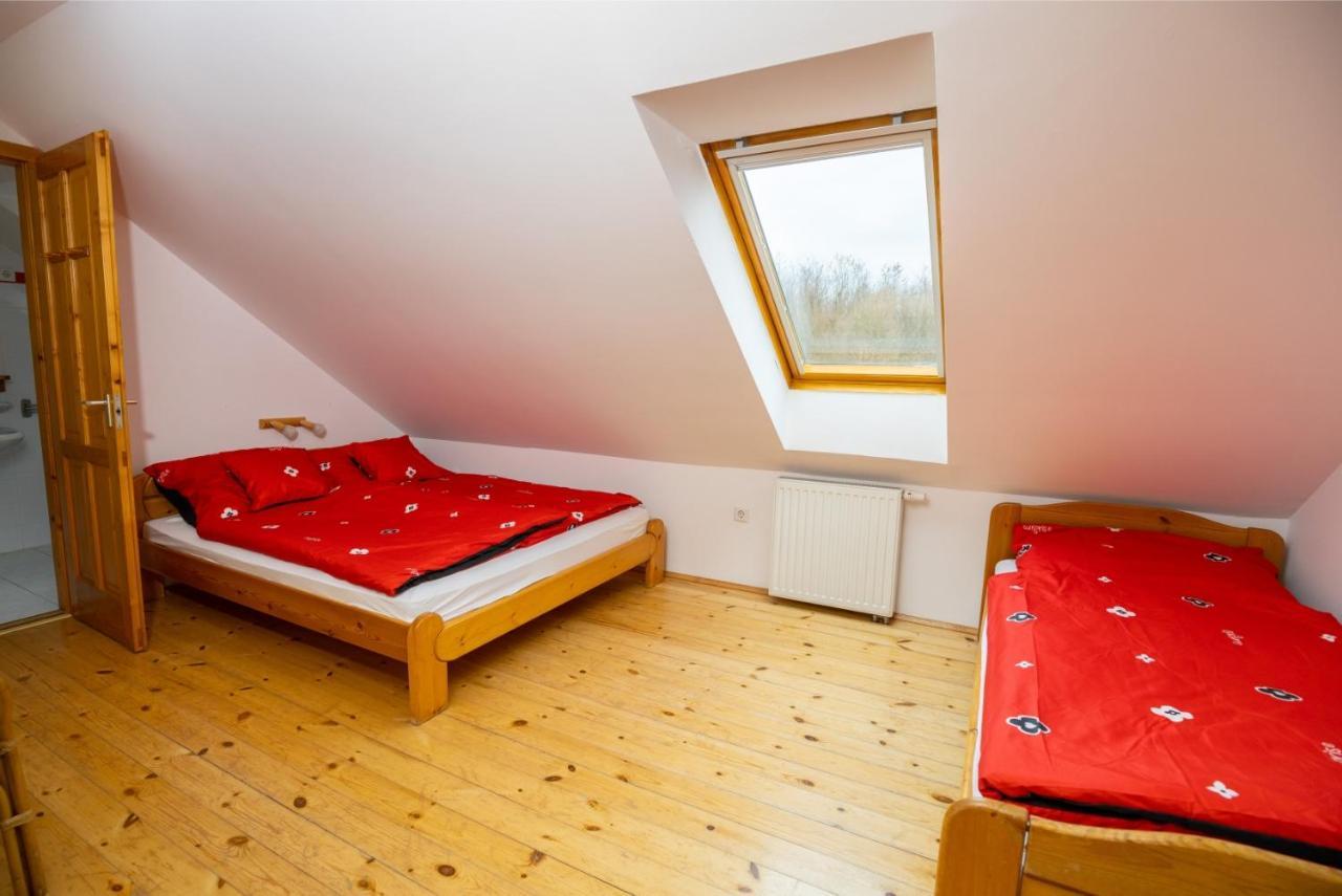 Noble'S Panzio Es Etterem Bed and Breakfast Nemesnép Εξωτερικό φωτογραφία